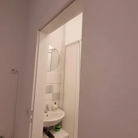 Schoene Im Zentrum גלזנקירכן